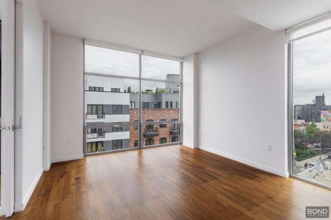 280 Metropolitan Ave in Brooklyn, NY - Building Photo - Building Photo