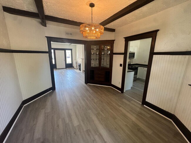 504 N Roosevelt Ave in Bloomington, IL - Building Photo - Building Photo