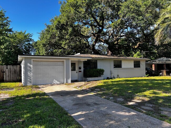property at 6422 Solandra Dr
