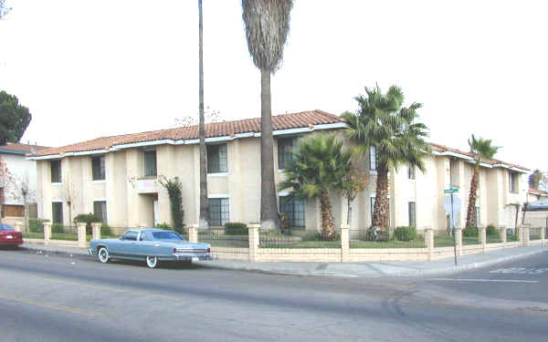 1515 N Sierra Way in San Bernardino, CA - Building Photo - Building Photo