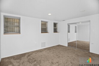 2744 W Warren Blvd, Unit 1 in Chicago, IL - Foto de edificio - Building Photo