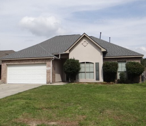 26222 Avoyelles Ave in Denham Springs, LA - Building Photo - Building Photo