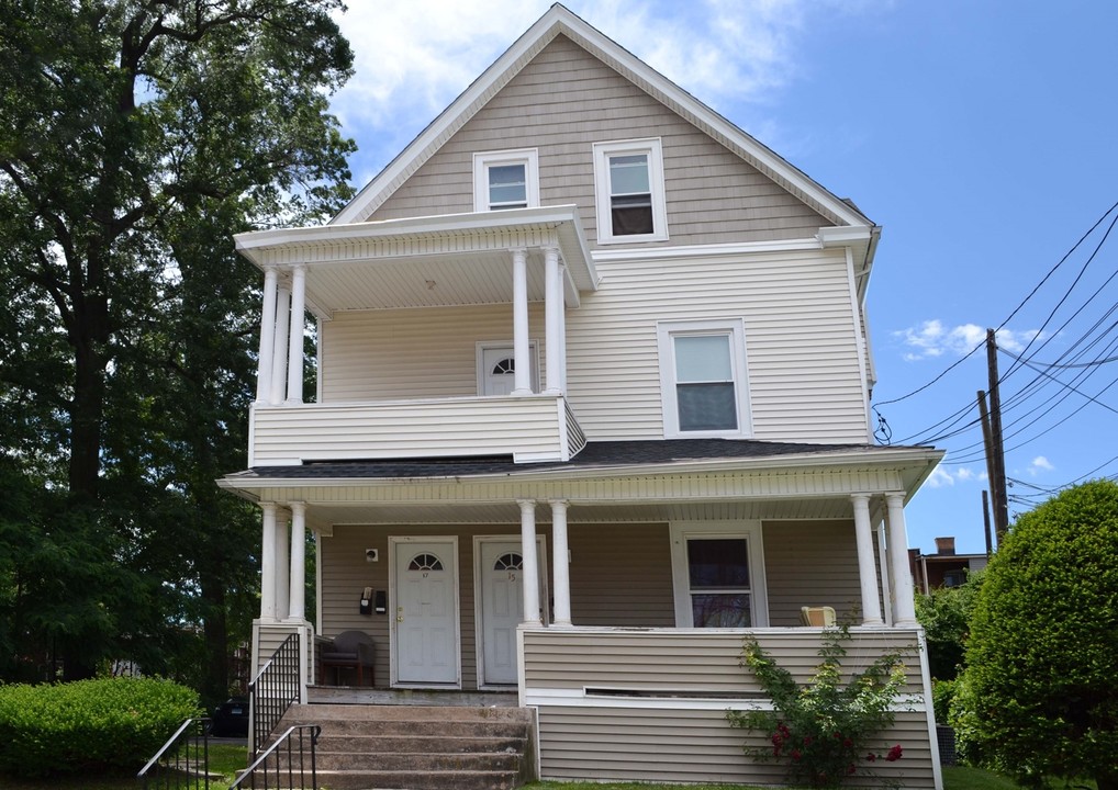 15 Arbor St in Hartford, CT - Building Photo