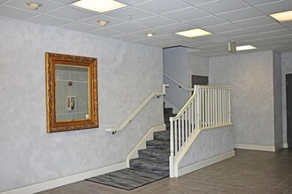 90 Athol Ave-Unit -2B in Oakland, CA - Building Photo - Building Photo