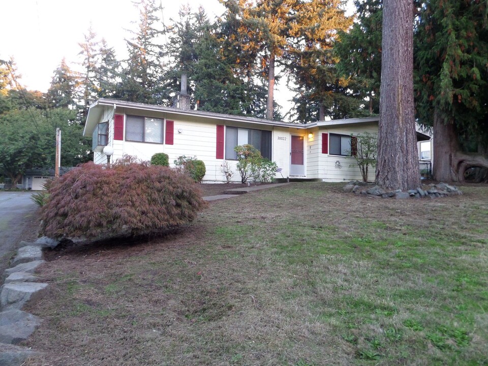 30022 8th Ave SW in Federal Way, WA - Building Photo