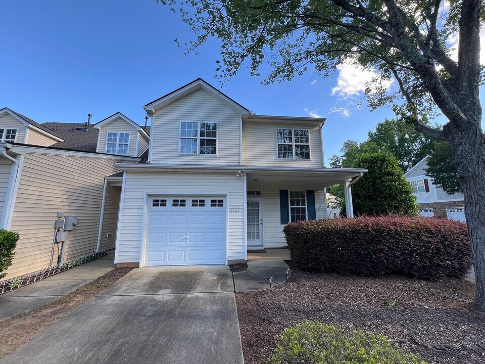 8523 Arboles Ct in Raleigh, NC - Building Photo