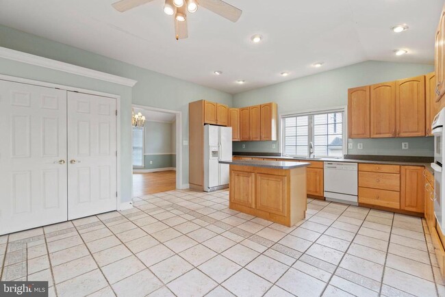 1818 Panarama Ct in McLean, VA - Building Photo - Building Photo