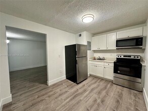 529 SW 4th St in Miami, FL - Building Photo - Building Photo