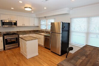 1864 Rutgers Dr in Thousand Oaks, CA - Building Photo - Building Photo