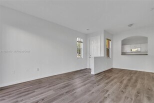 963 NE 42nd Terrace in Homestead, FL - Building Photo