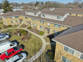 River Oak Apartments in Niles, MI - Building Photo - Building Photo