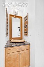 200 E 61st St in New York, NY - Foto de edificio - Building Photo