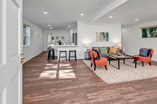 5302 212th St SW, Unit B