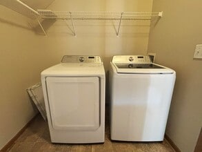 4014 Summerstone Dr in Columbus, OH - Building Photo - Building Photo