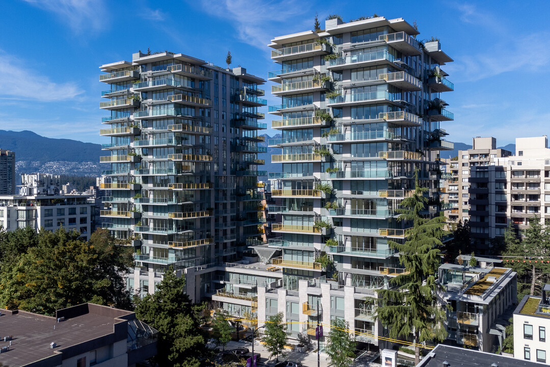 Mirabel in Vancouver, BC - Building Photo