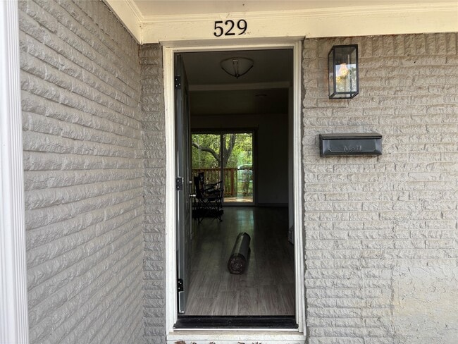 529 NE 4th St in Grand Prairie, TX - Building Photo - Building Photo