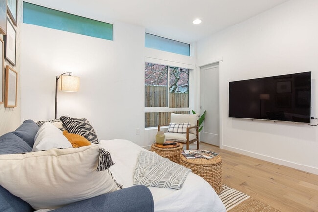 628 10th Ave E in Seattle, WA - Building Photo - Building Photo