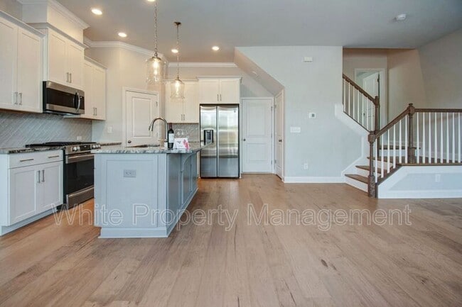 5914 Ardrey Kell Rd in Charlotte, NC - Building Photo - Building Photo