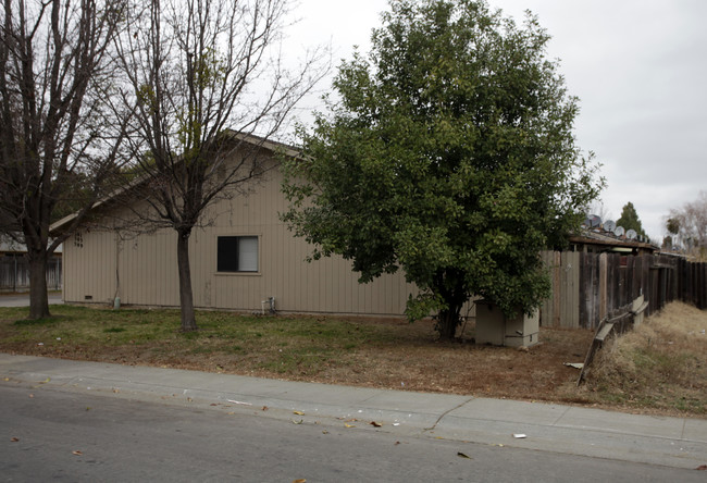 501-509 Wilson Ave in Sacramento, CA - Foto de edificio - Building Photo