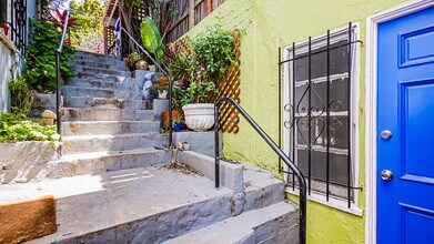 1822 1/2-2067 Ivar Ave in Los Angeles, CA - Building Photo - Building Photo
