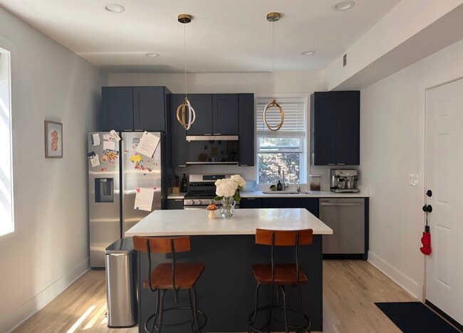 3346 N Central Park Ave, Unit #2S in Chicago, IL - Foto de edificio - Building Photo