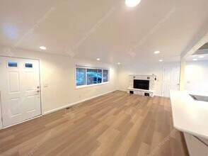 1625 NE Pheasant Cir in Bend, OR - Building Photo - Building Photo