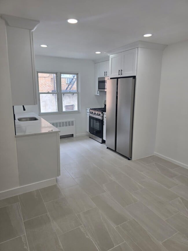 153 Palisade Ave in Cliffside Park, NJ - Building Photo - Building Photo