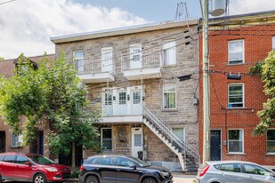 280 Bourget Rue in Montréal, QC - Building Photo