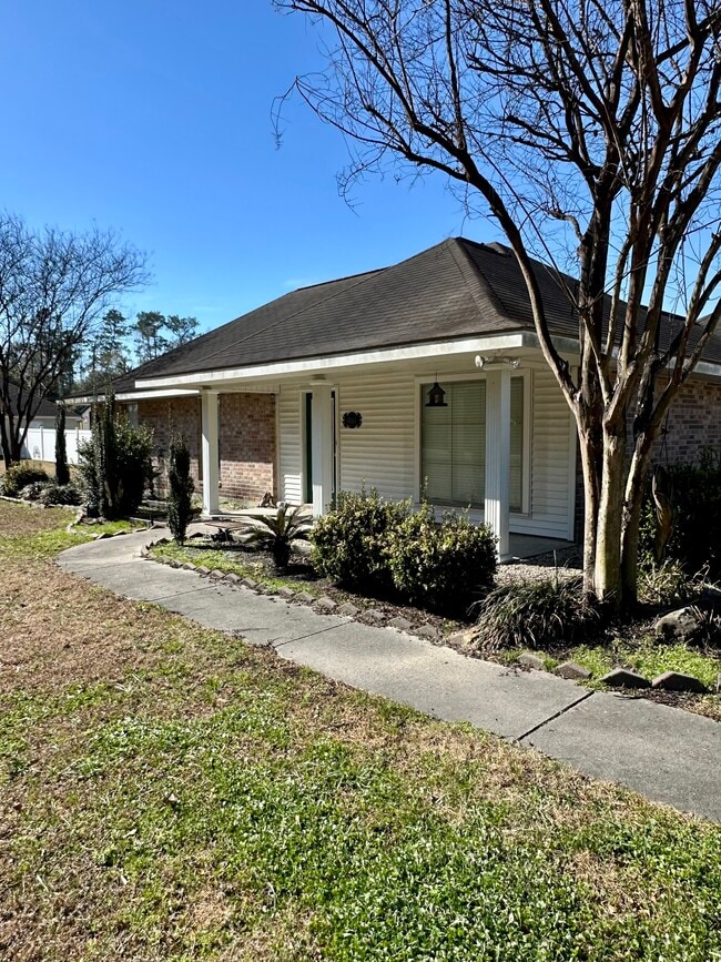 48163 Sibley Rd in Tickfaw, LA - Building Photo - Building Photo