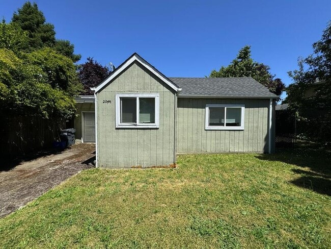 2049 City View St in Eugene, OR - Building Photo - Building Photo