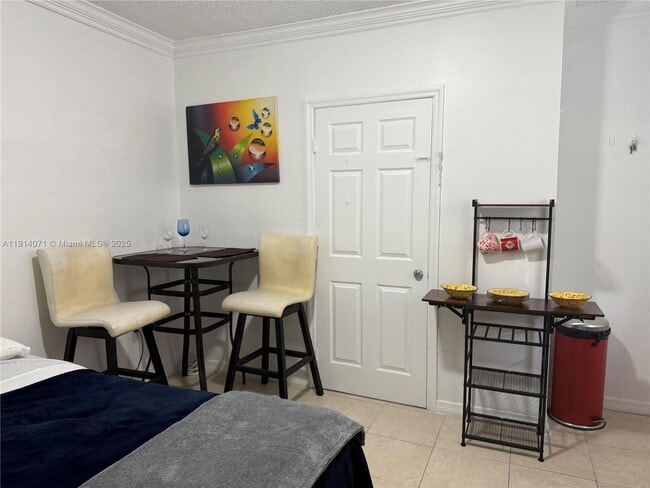 9331 SW 166th St in Palmetto Bay, FL - Building Photo - Building Photo