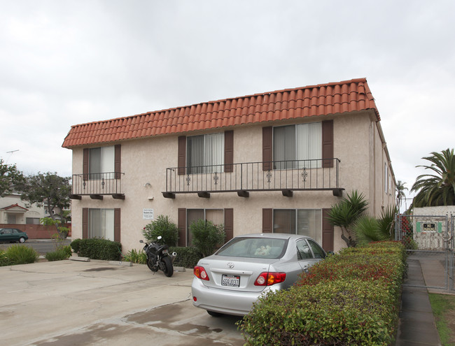 2838 Monroe Ave in San Diego, CA - Building Photo - Building Photo