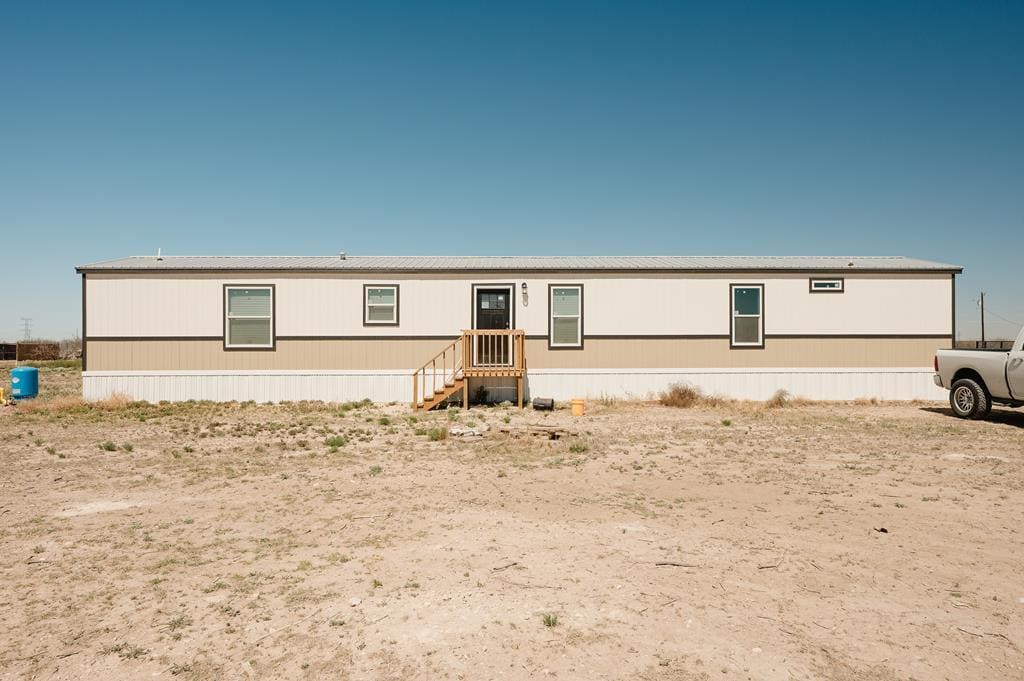 13507 W County Rd 171 in Odessa, TX - Building Photo