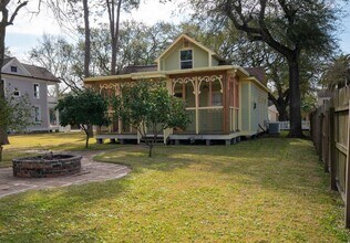 210 5th St N in Texas City, TX - Building Photo - Building Photo