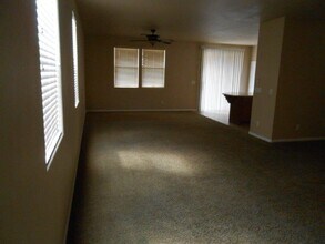 10019 Hollis Mountain Ave in Las Vegas, NV - Building Photo - Building Photo