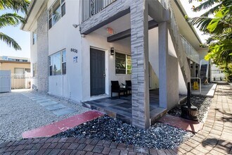 8430 Harding Ave in Miami Beach, FL - Building Photo - Building Photo