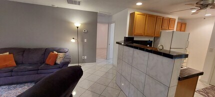 1755 Curryville Rd in Chuluota, FL - Foto de edificio - Building Photo