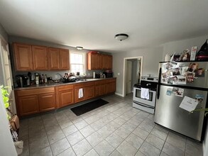 105 Mill Ln in Westbrook, ME - Building Photo - Building Photo