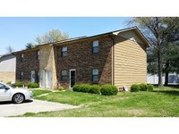 822-826 S West St in Sikeston, MO - Foto de edificio - Building Photo