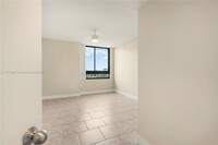 1334 Alton Rd, Unit 503 in Miami Beach, FL - Building Photo - Building Photo