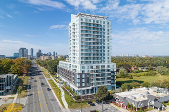 East 3220 Condos in Toronto, ON - Building Photo - Building Photo