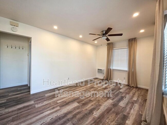 5031 Monroe Ave in San Diego, CA - Building Photo - Building Photo