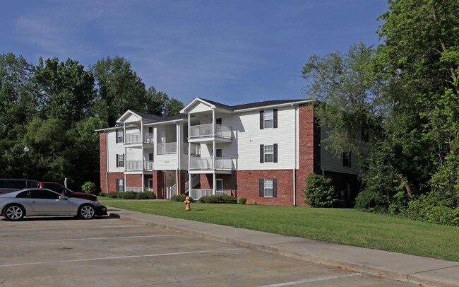 Broad Trace Apartments in Sumter, SC - Building Photo - Building Photo