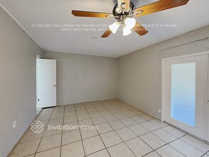 201 Valley Dr in Brandon, FL - Building Photo - Building Photo