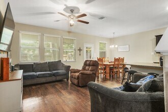 1766 Parkside Shrs Ln in Crosby, TX - Building Photo - Building Photo