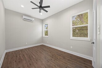 4384 Fiesta Ln in Houston, TX - Building Photo - Building Photo