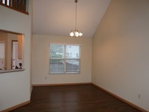 6774 Laburnum Dr in Canal Winchester, OH - Foto de edificio - Building Photo