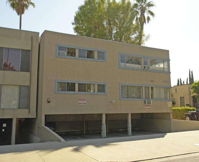 7614 Hampton Ave in Los Angeles, CA - Building Photo - Building Photo