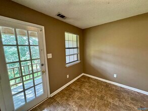 11828 E Gateway Dr SE in Huntsville, AL - Building Photo - Building Photo