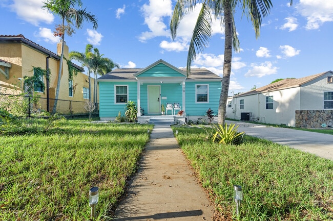 property at 916 30th Ct